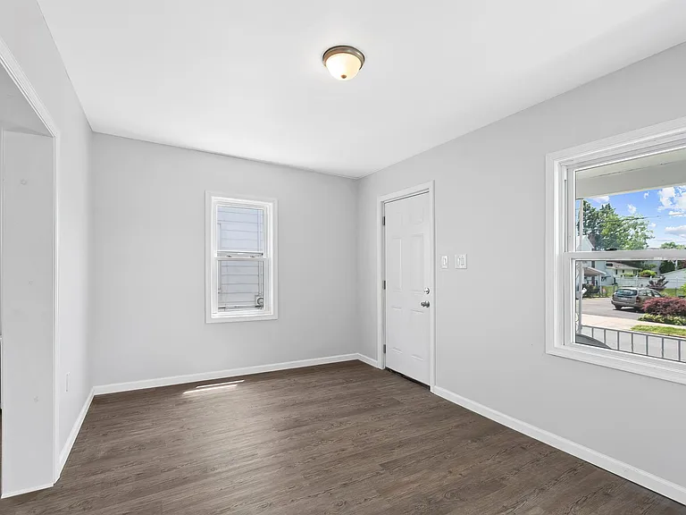 509 Miller St — Photo 5