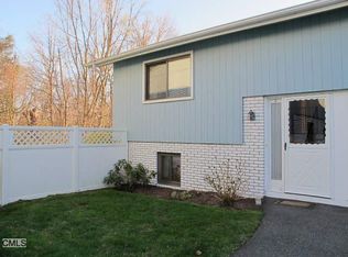 60 Whisconier Rd UNIT 3, Brookfield, CT 06804