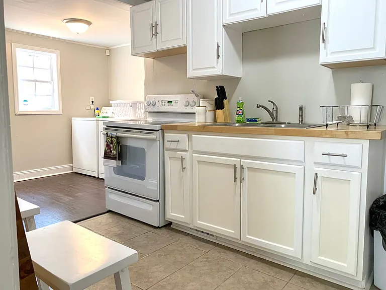 714 Woodlawn Dr — Photo 10