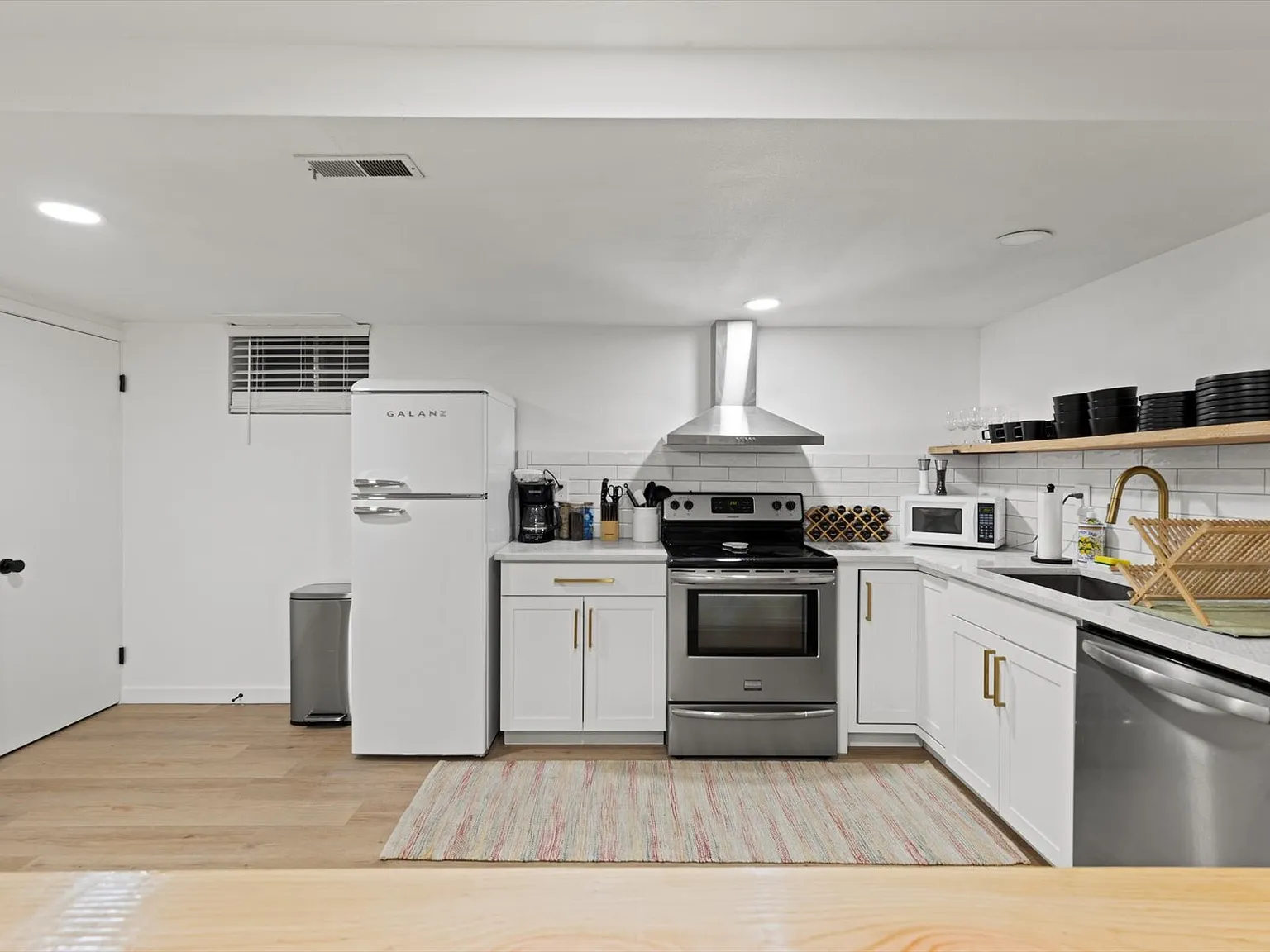 4899 Sonata Drive - Upper — Photo 2