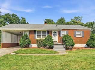 2017 Meadowbrook Rd NW, Roanoke, VA 24017