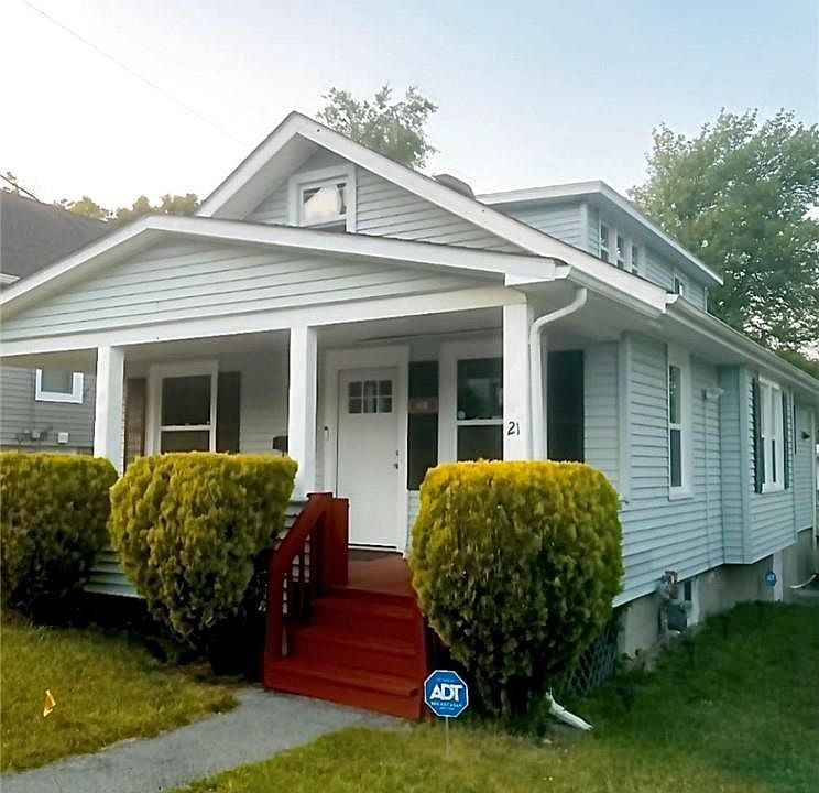 1st image of 21 Bedford Avenue