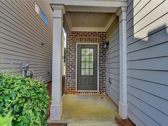 2nd image of 5160 Breezewood Cir