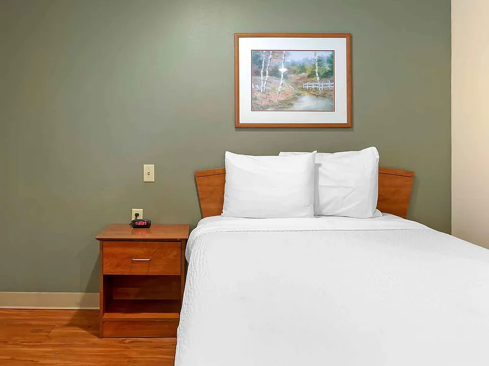 Studio Suite - 1 Queen Bed
