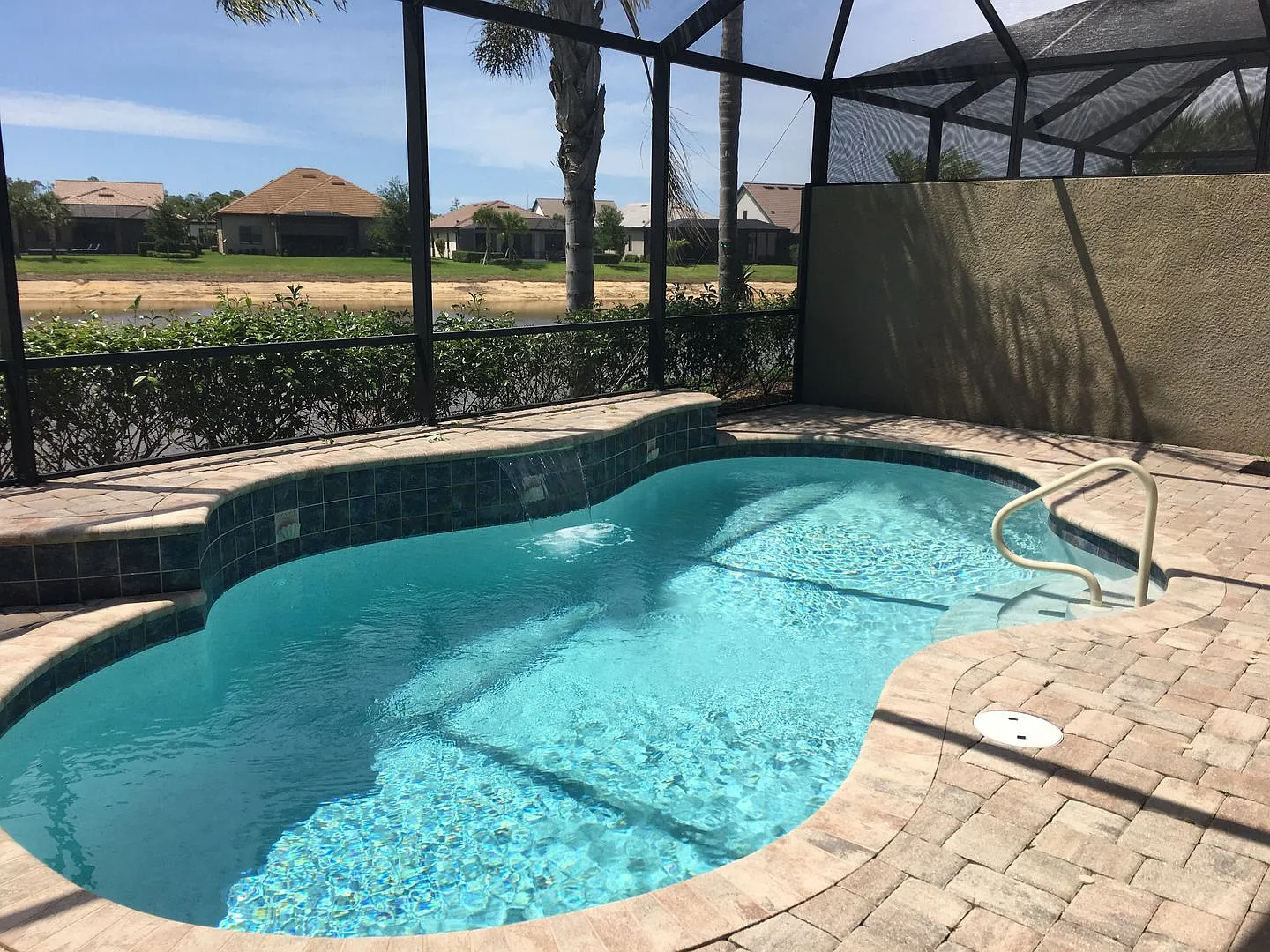 7631 Jacaranda Ln — Photo 2
