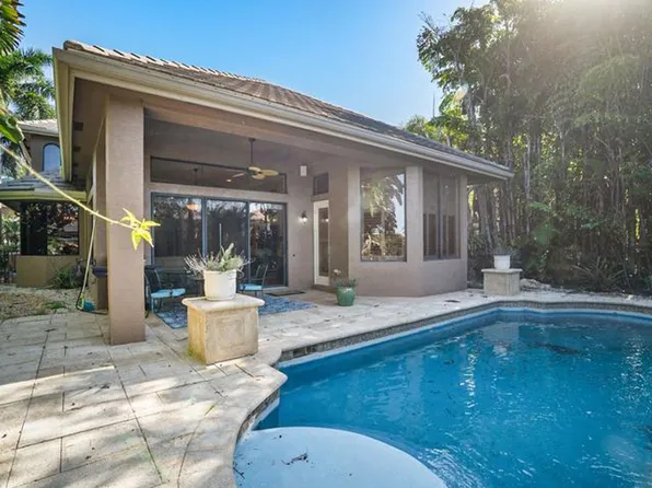 3483 Collonade Dr, Wellington, FL 33449