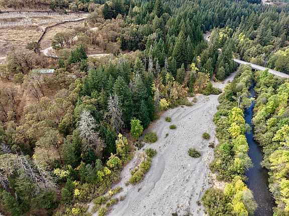 2nd image of 250 Sanicula Rd