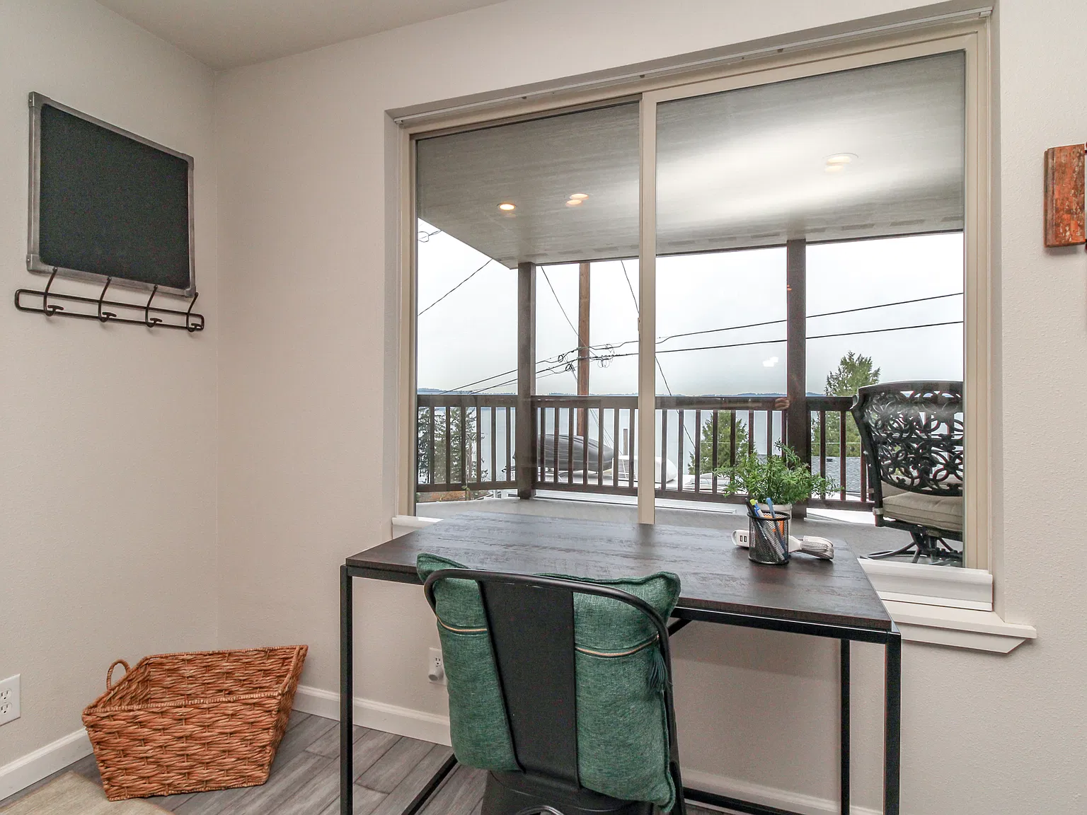 1 bed, 950 sqft, $2,200 — Photo 4