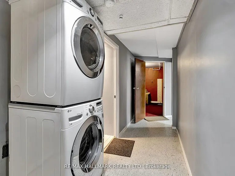 90 Santamonica Blvd #BASEMENT — Photo 13