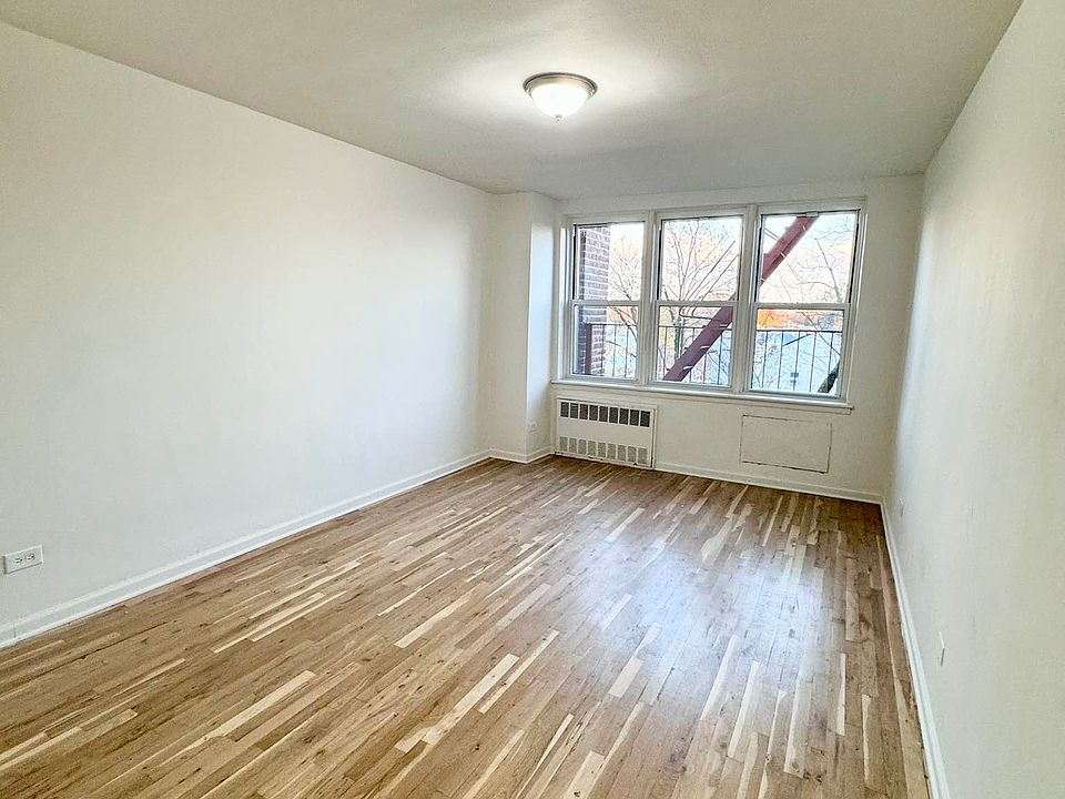 2nd image of 227 E 7th St #5T
