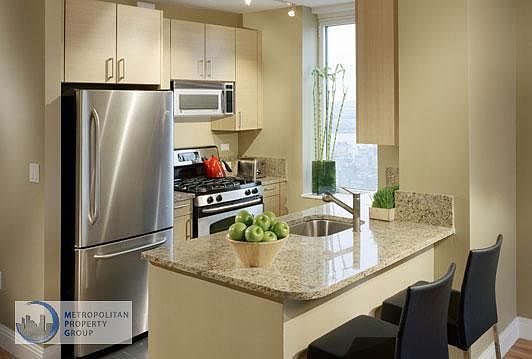 2nd image of 505 W 37th St