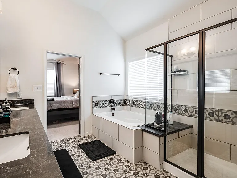 14231 Angelina Dr — Photo 24