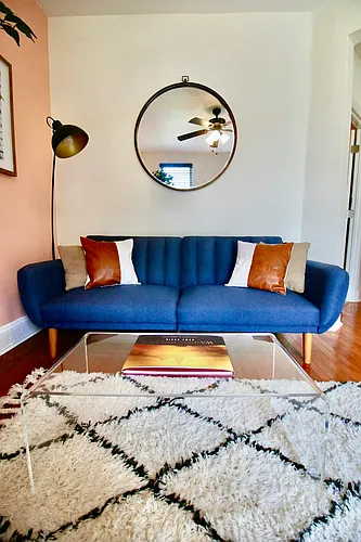 1423 E St NE #1 Photo 1