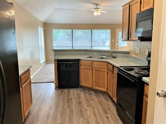 5th image of 6952 Cedar Knoll Dr