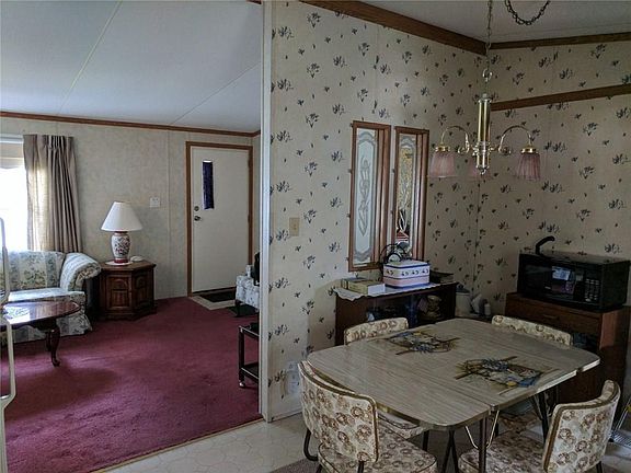 5th image of 31 Gaywood Dr
