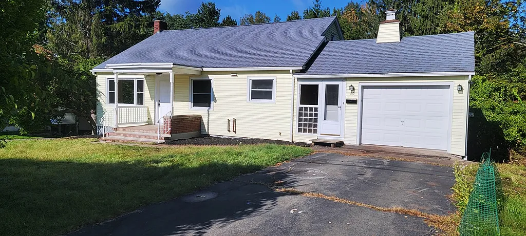 2 bed, 1953 sqft, $2,095 — Photo 1