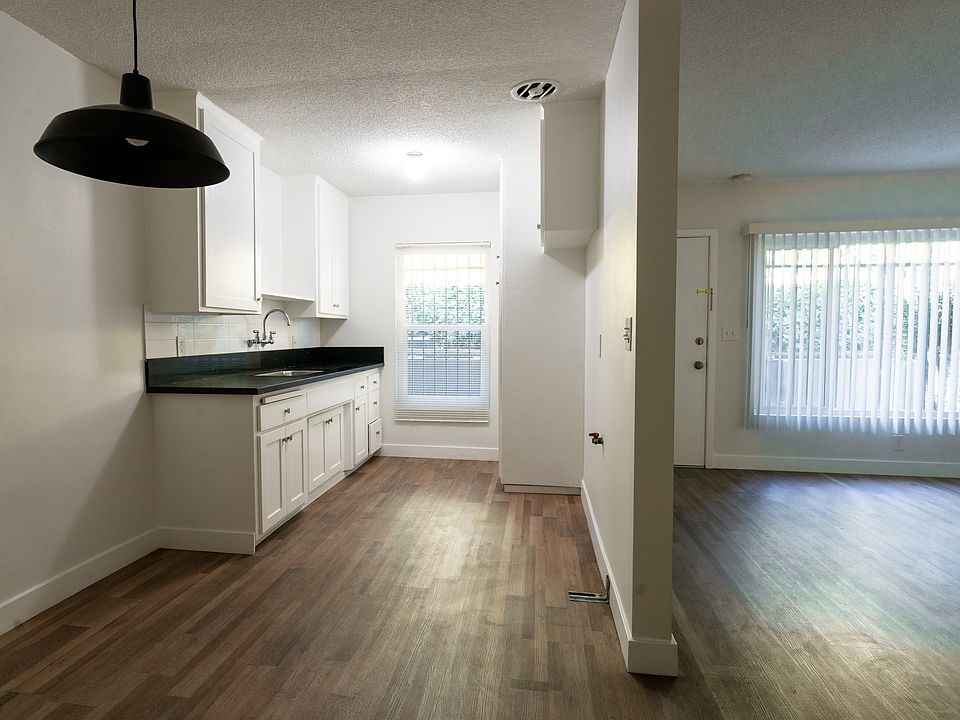 1st image of 7120 S La Cienega Blvd APT 6