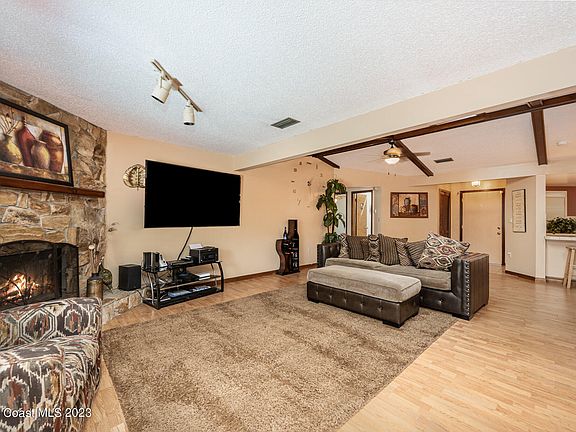 5th image of 1273 Tulip St SE