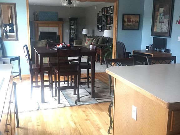 3rd image of 1492 Kingston Dr