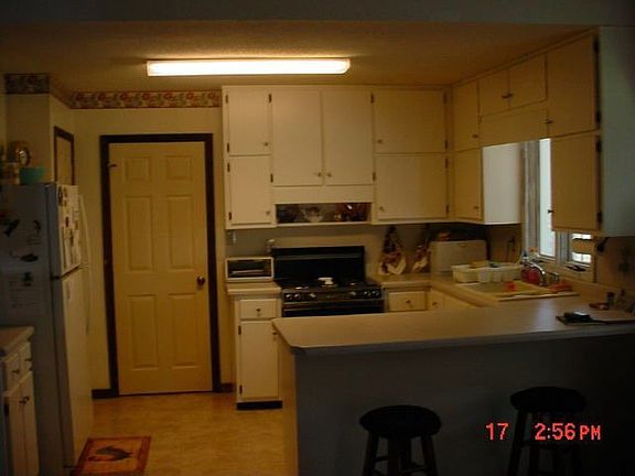 5th image of 115 Kari Glen Dr