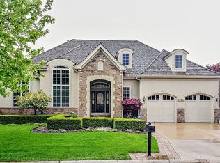 1104 Jonathan Dr, Inverness, IL 60010