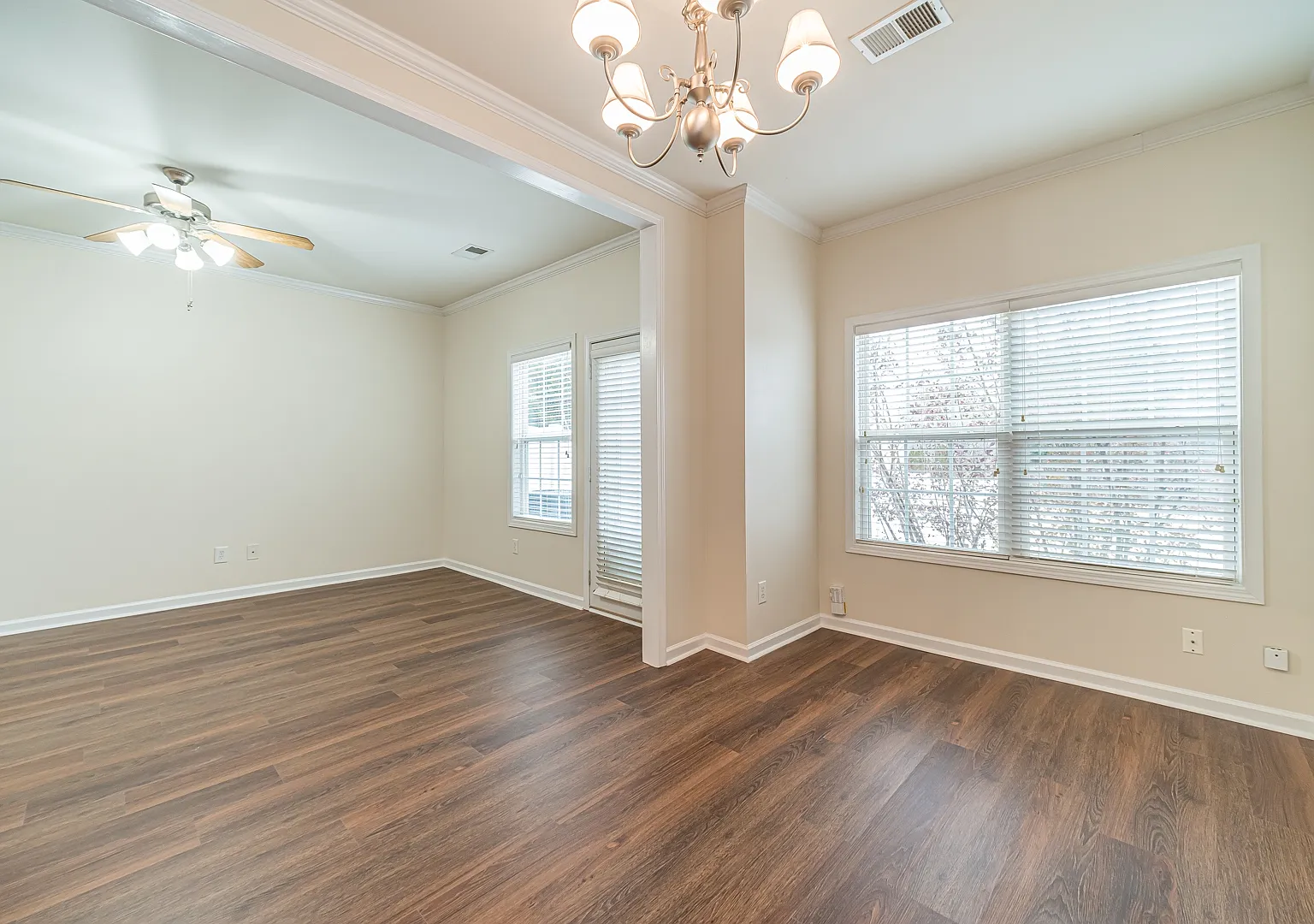 2 bed, 2.5 bath, 1742 sqft, $1,800 — Photo 4