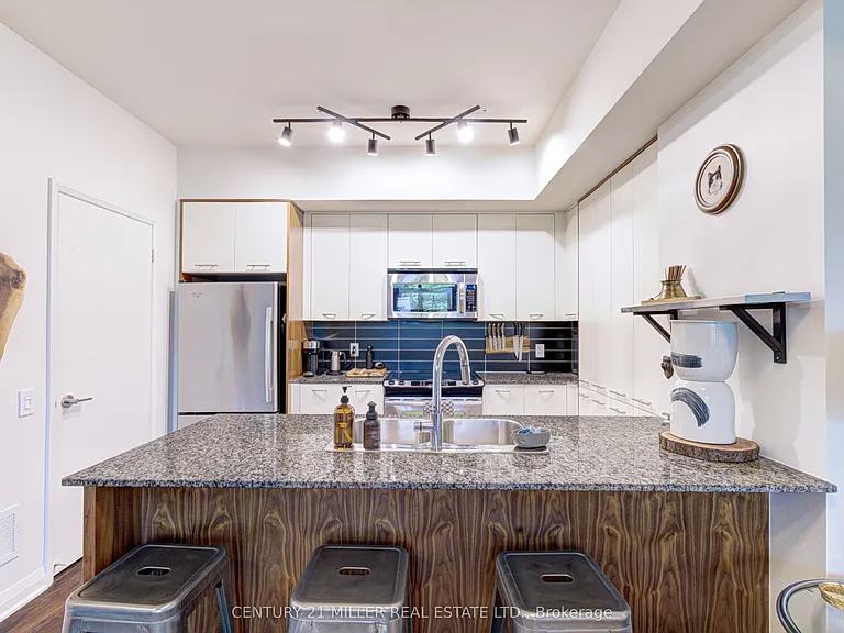 15 Valhalla Inn Rd #Townhouse 10 — Photo 8