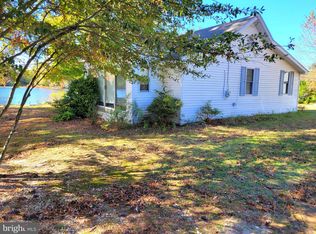 5610 Lakeshore Dr, Rhodesdale, MD 21659