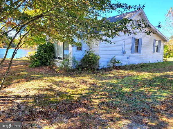 5610 Lakeshore Dr, Rhodesdale, MD 21659