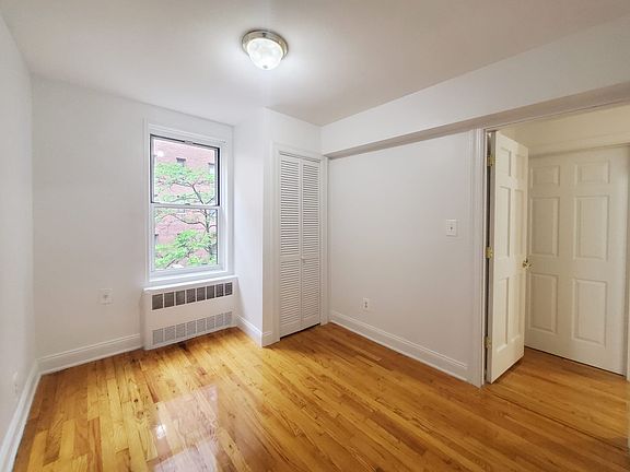 4th image of 401 W 56th St APT 3M