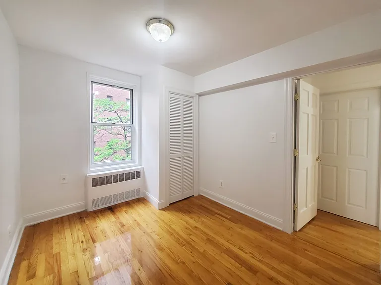 401 W 56th St #3M — Photo 4
