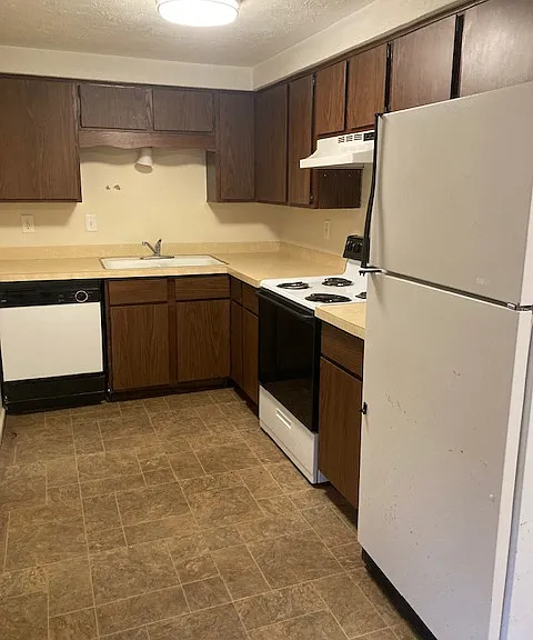 643 Kennedy Dr #3 — Photo 4