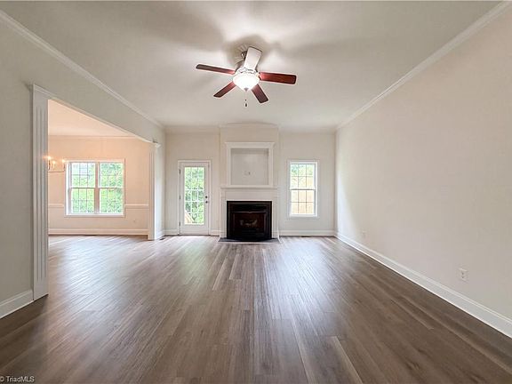 2nd image of 404 Winchester Dr