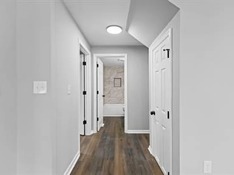 121 Glendale Ave — Photo 18