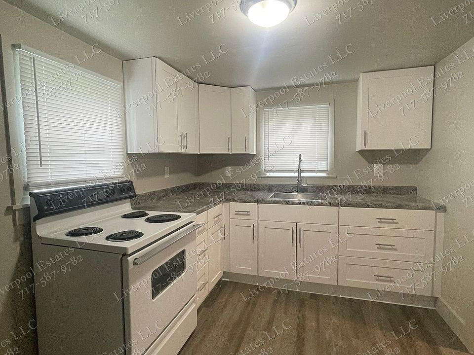 1st image of 409 S Market St #C