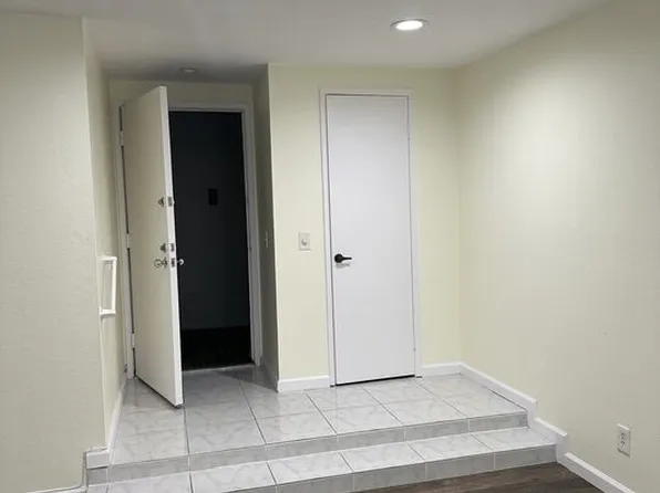 (undisclosed Address), Los Angeles, CA 90035