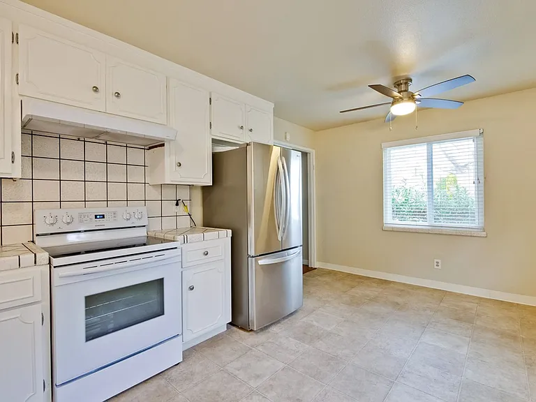 1778 Balsa Ave — Photo 17