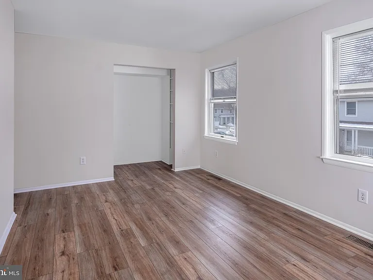 191 Jonathan Dayton Ct — Photo 13