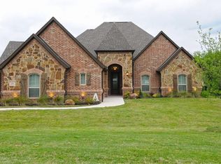 133 Champions Way, Azle, TX 76020