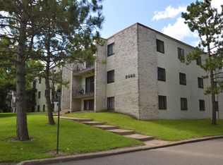 Quebec Apartments, Saint Paul, MN 55117