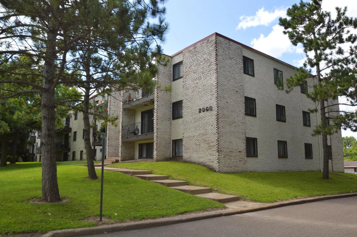 Primary Photo - Quebec Apartments