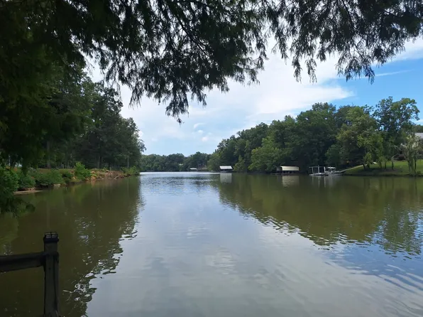 114 Deerfield Ct, Lowndesboro, AL 36752