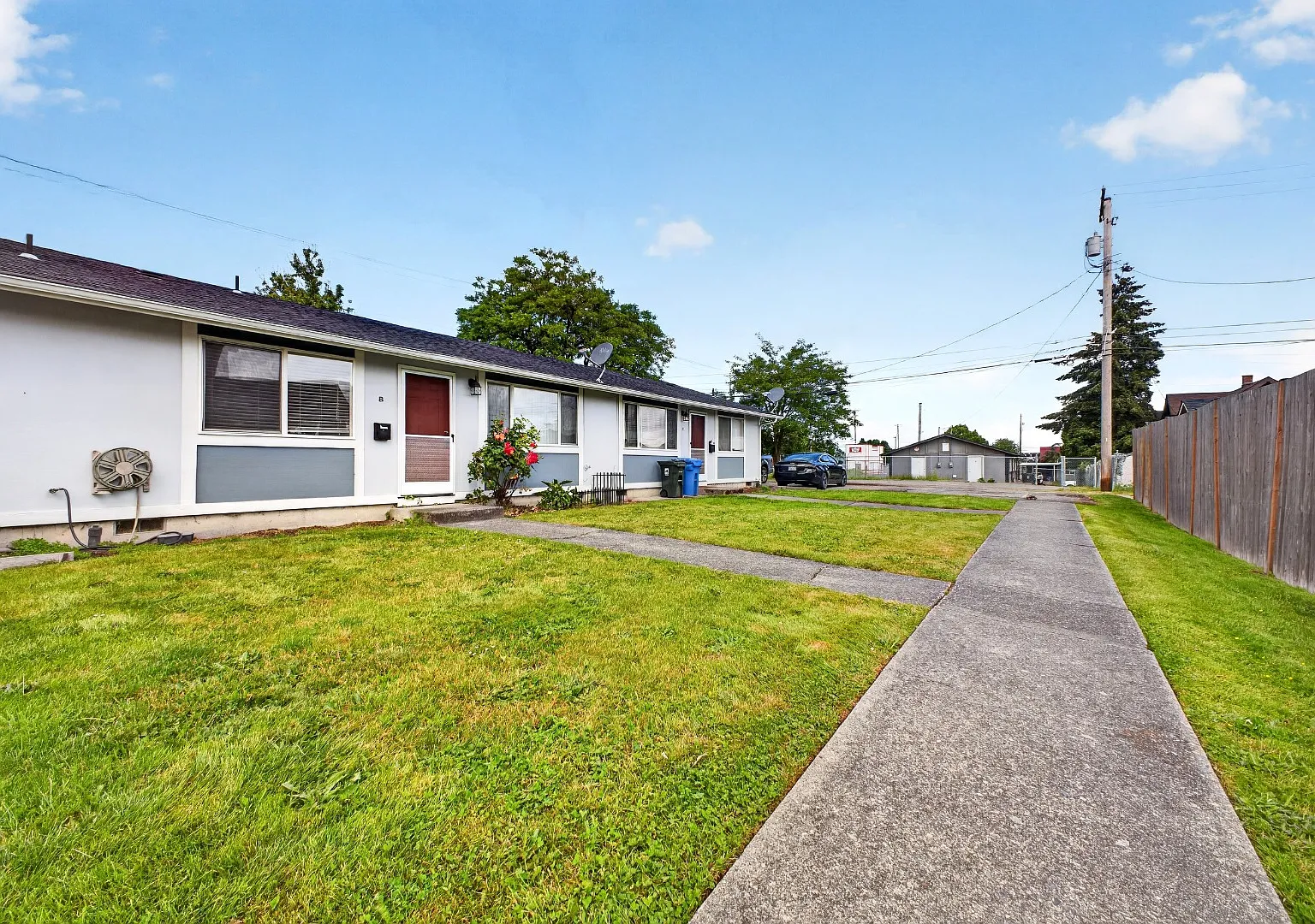 Cute 2 bedroom Near Downtown Tacoma & I-5 — Photo 1