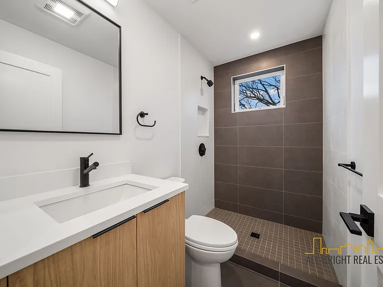 7 Wenham St — Photo 11