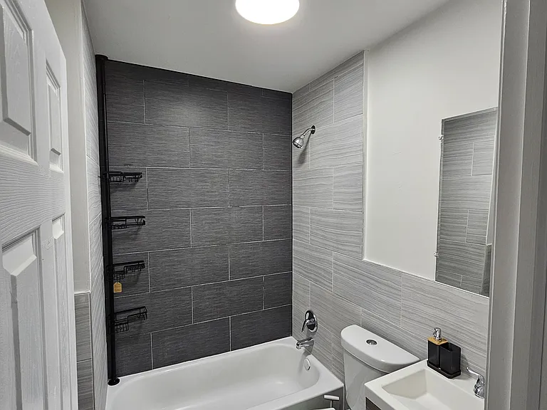 294 N Park St — Photo 14