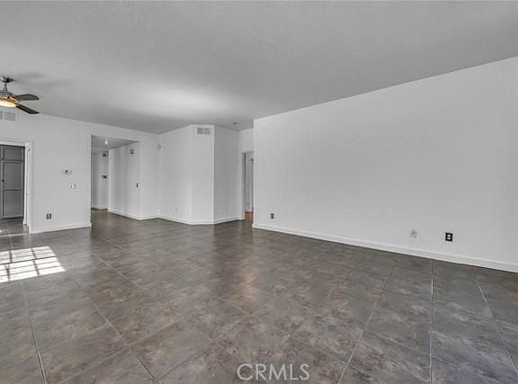 4th image of 5534 Encino Ave APT 115