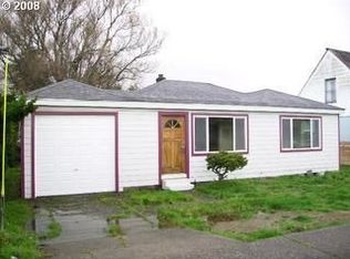 230 S 8th St, Coos Bay, OR 97420