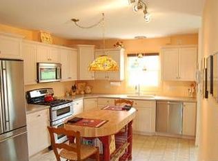 239 Vista Dr, Easton, PA 18042