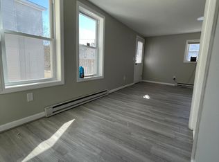 554 Dubuque St APT 2, Manchester, NH 03102