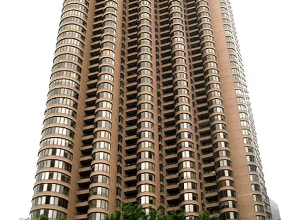 330 East 38th Street image 14 of 23